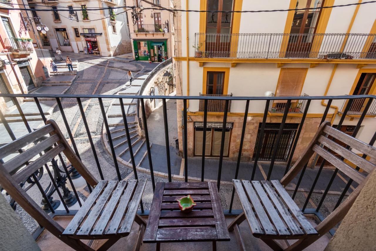 En Plaza Sedassos Centro Historico Tarragona