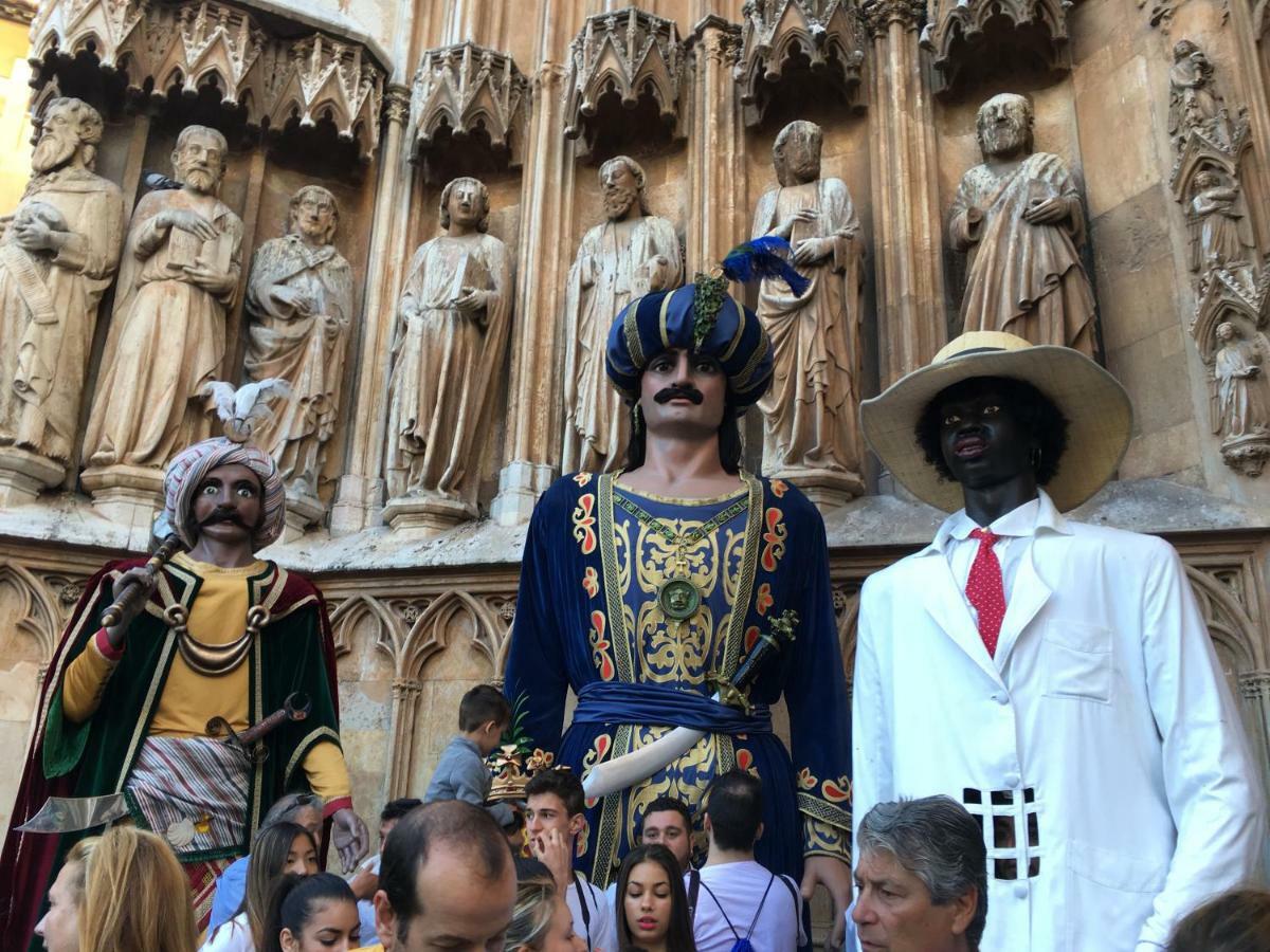 En Plaza Sedassos Centro Historico Tarragona